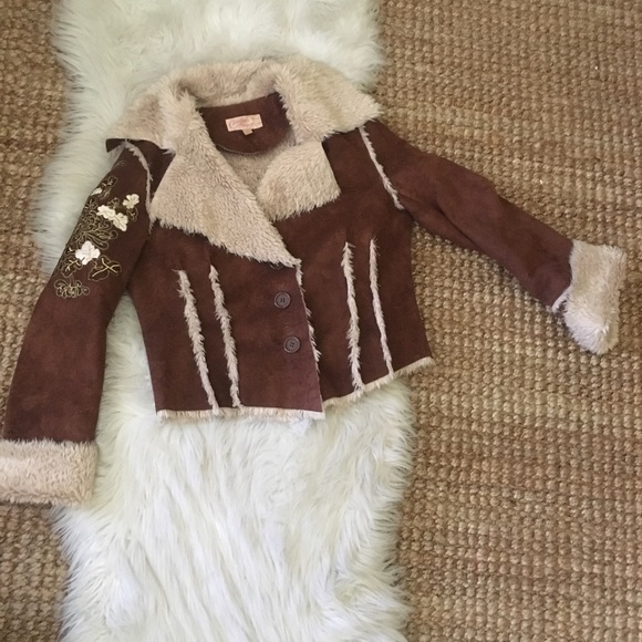 Candie's Jackets & Blazers - VIntage Candie’s Suede/ Faux Fur embroidered large